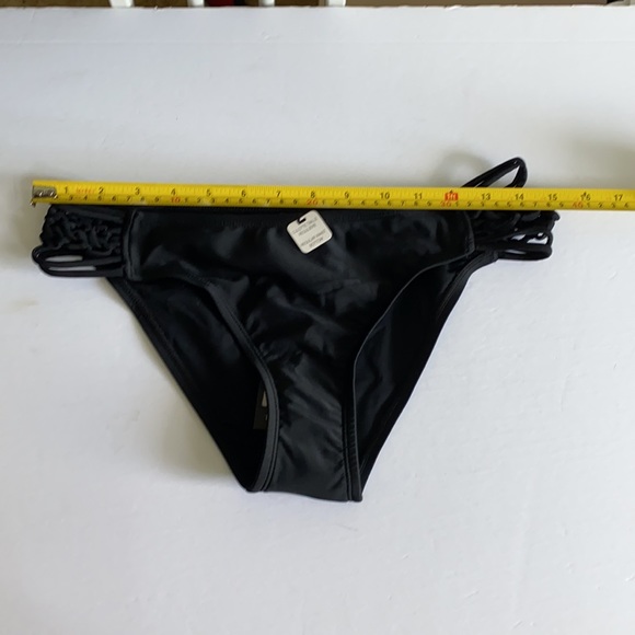 🆕 Black Bikini Bottoms…Cool side design NWT!!! - Picture 9 of 10